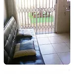 Samantha\'S Guesthouse 2